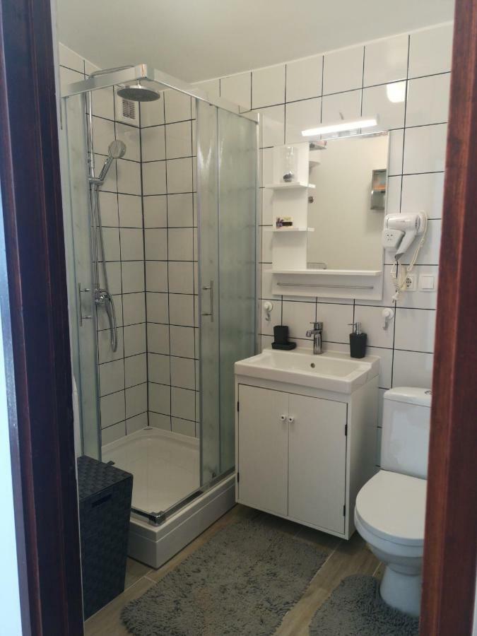 Apartman Studio Kod Ujevica Baska Voda Bagian luar foto