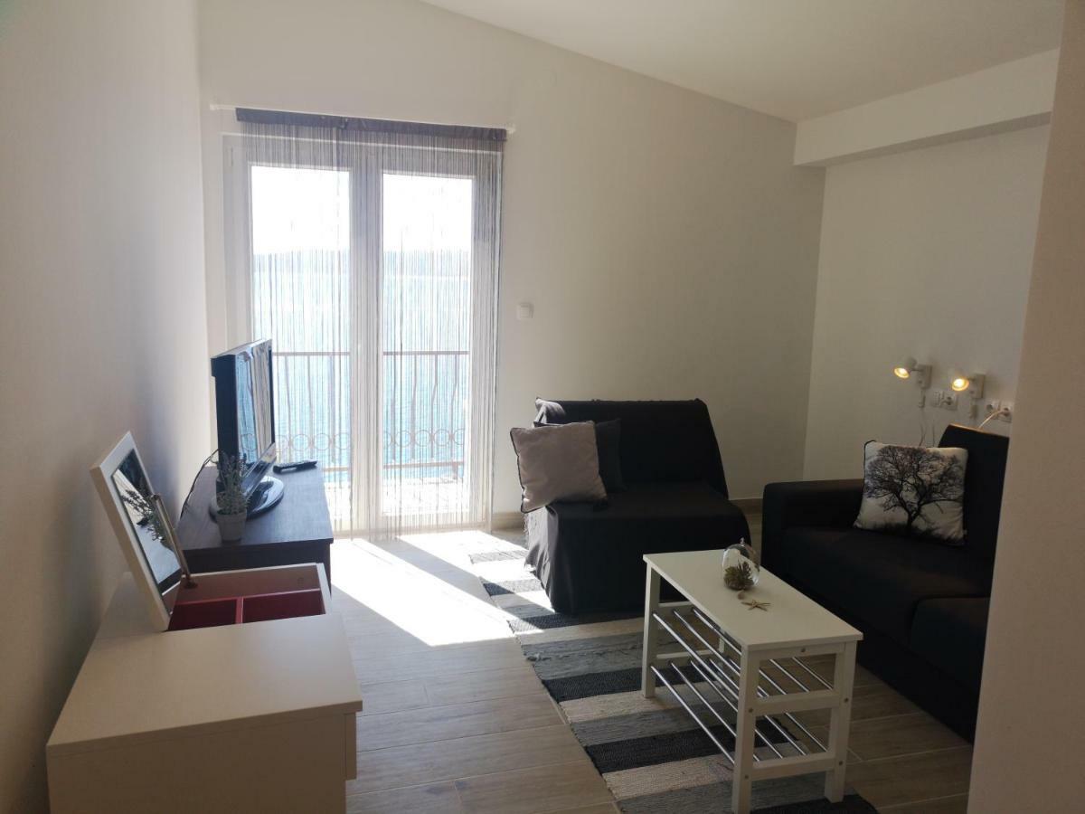 Apartman Studio Kod Ujevica Baska Voda Bagian luar foto
